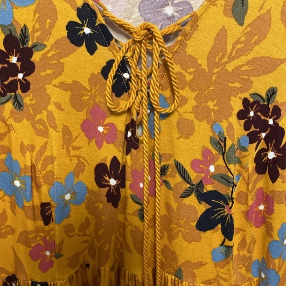 Women Terra & Sky 1X 16Wx18W Gold Floral Pullover Blouse with Elastic Waist NWT - Picture 6 of 10